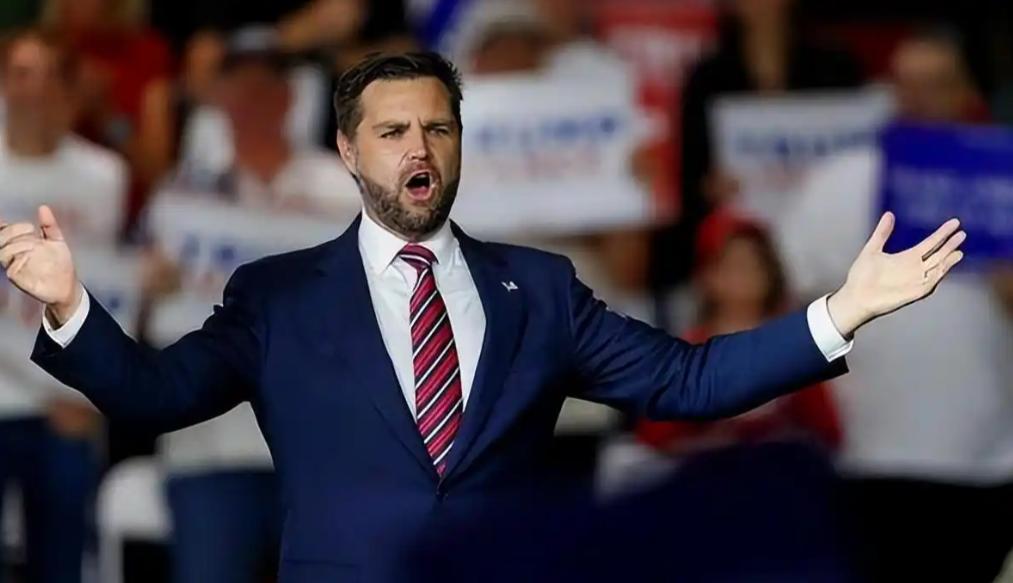 美国再次诞生“叛国者”？美副总统万斯频繁威胁中国，公开放话：“中国若不接受关税，