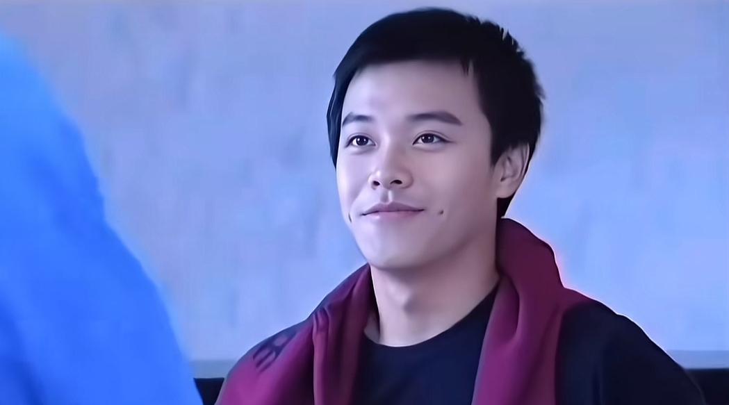 4岁那年的荧幕女神，19年后在片场成了他的恋人。你肯定记得女儿国国王那双眼睛。