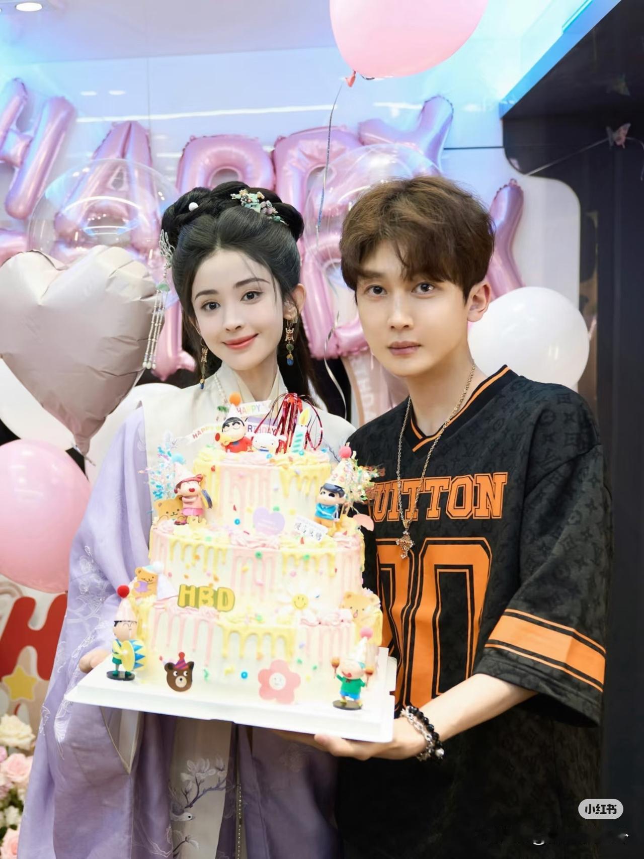 不出意外，意外还是发生了古力娜扎的经纪人竟然辞职了。不是因为娜扎给的工资不够