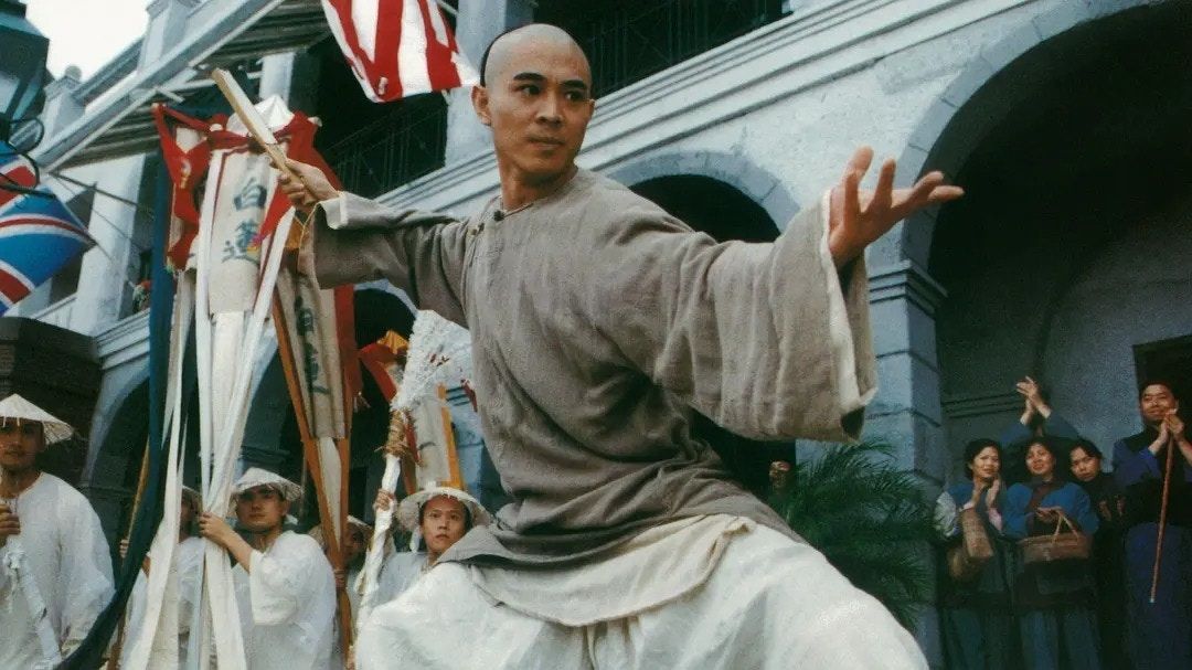 62岁李连杰自曝大女儿结婚送了30万国产电动车，没想到小女儿现场喊话“爸爸你得公