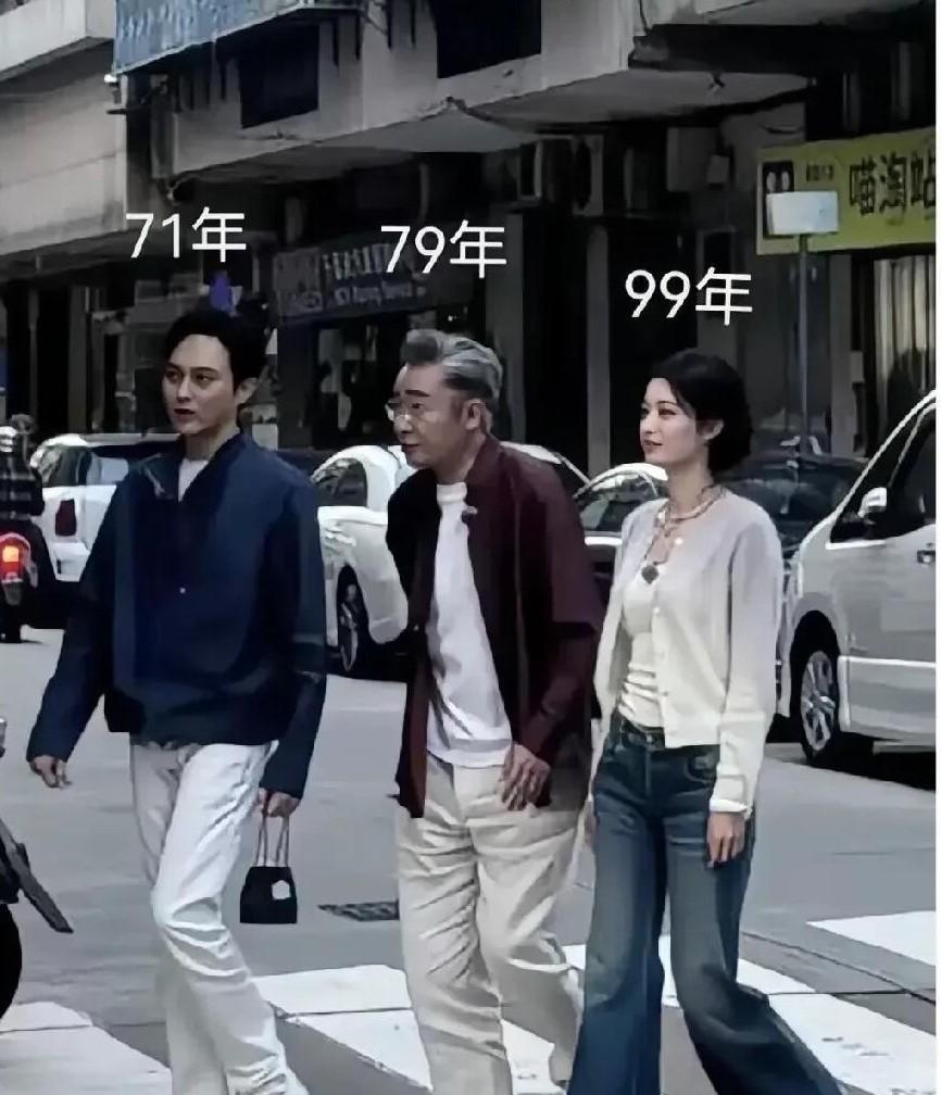 太羡慕张智霖了，都50几岁了，还长着一张不老的脸，看起来就像是40多岁的人，浑身
