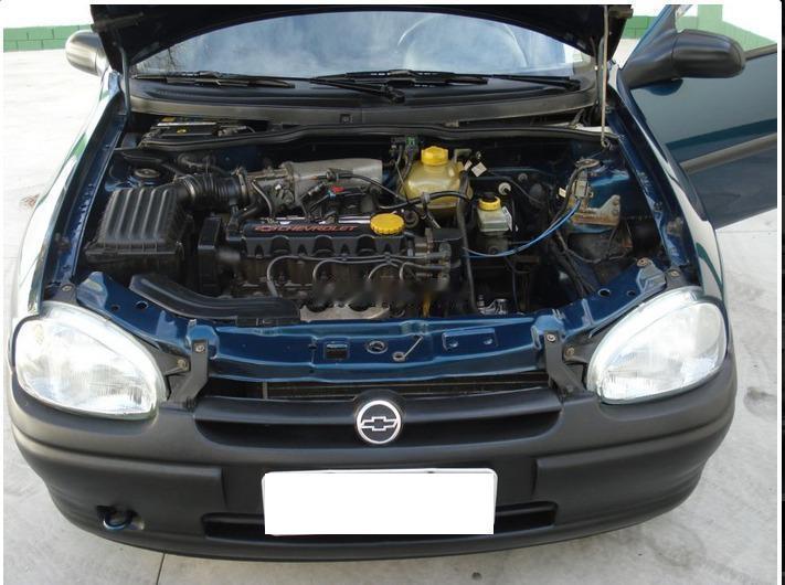 赛欧还记得不？？？这是1999年在巴西上牌的雪佛兰Corsa~~~手动挡+手摇窗