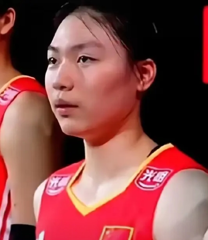 替张籽萱发愁在联赛里从未露过面的小将张籽萱，在国家队横空出世，这小孩是江苏的，
