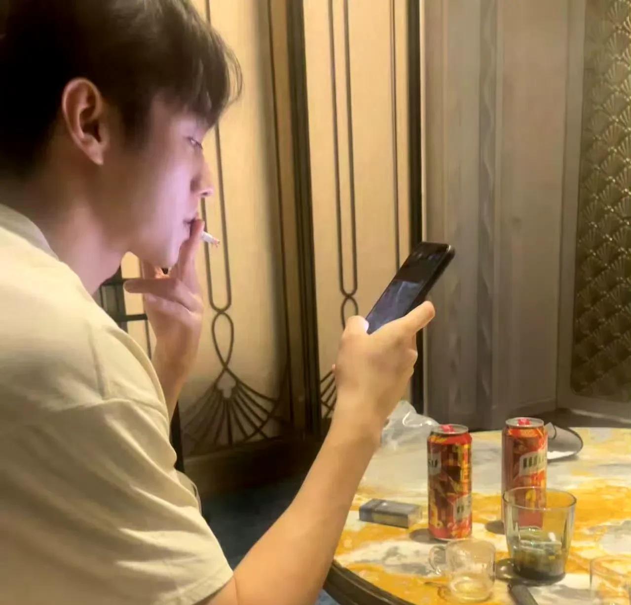 许凯这事大了，前前女友许荔莎还没爆完料，许凯的前……前女友也站出来了倒油了！