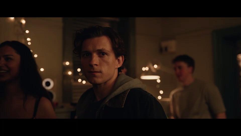 从邻家少年到孤勇英雄，“蜘蛛侠”十年终于活成了独属于自己的英雄！2016年