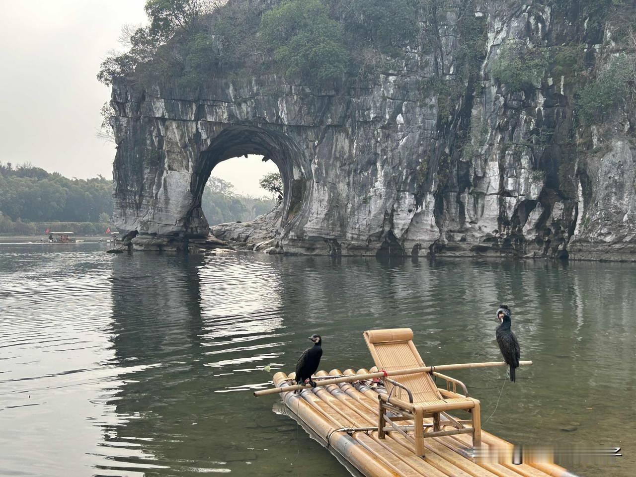 有了钱，做什么呢？1、给留学在外的孩子买辆车！[大笑]2、给儿子买套婚房