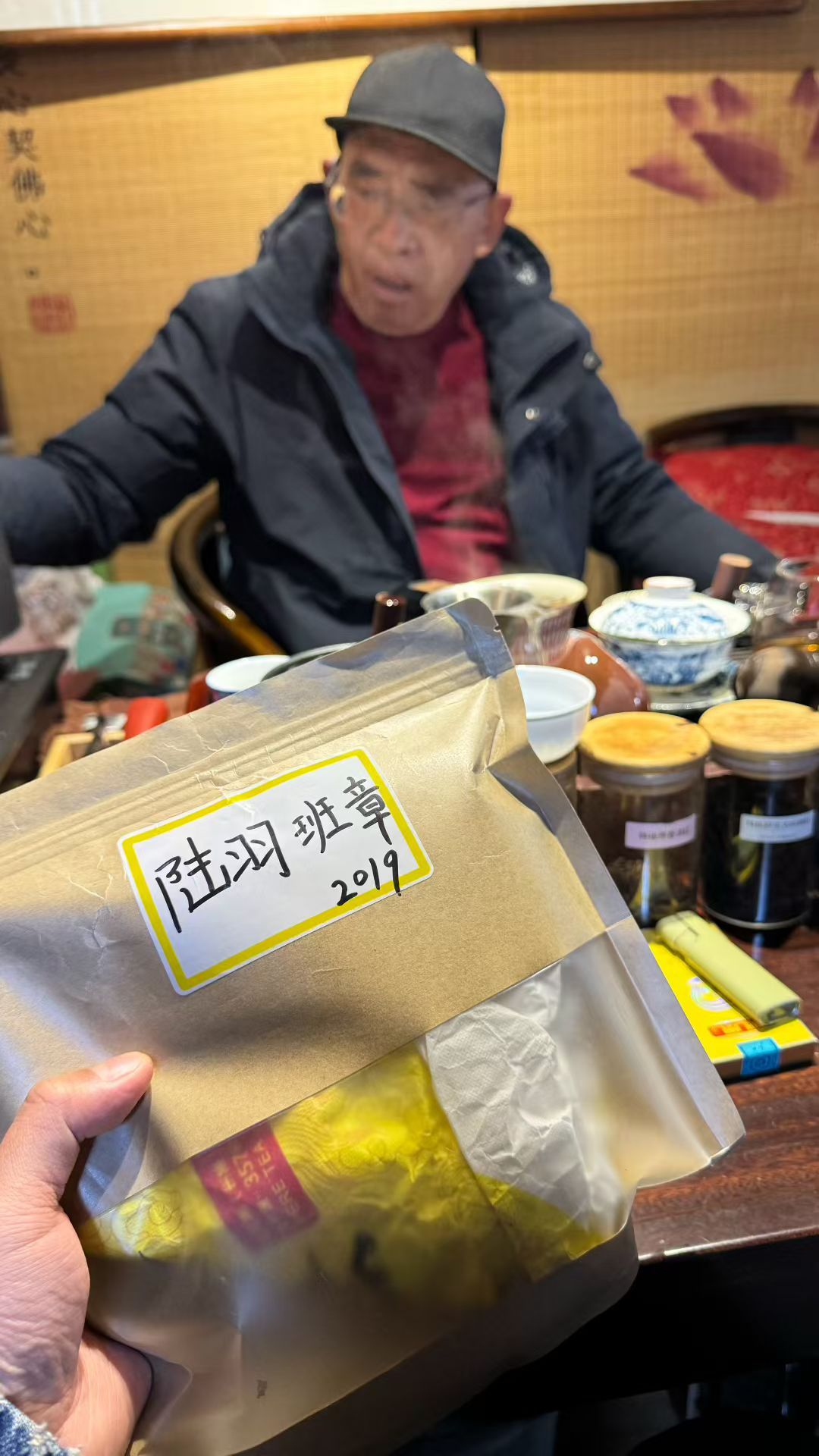 来丽江不是为了做什么,而是为了什么都不做,坐在客栈喝喝茶,就很舒服,如果运气好,