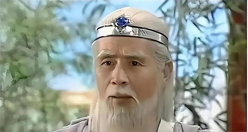 白天演员、晚上间谍，隐姓埋名75年，95岁的“姜子牙”传奇一生。我们常说，人生如