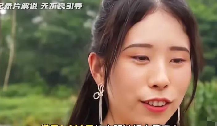 “一般的男人配不上我！”5月9日，浙江金华，公园的相亲角上演了一幕令人咋