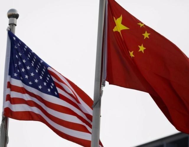 为什么这次中国从经济上不打算救美国了？现在救美国，将来就是更害中国。过去中国