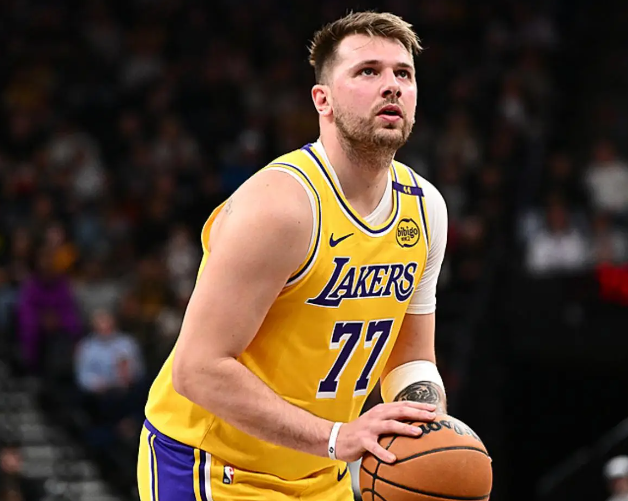 东契奇的EPM（攻防一体化高阶数据）+6.8，联盟第四，队内第一。PER值29.