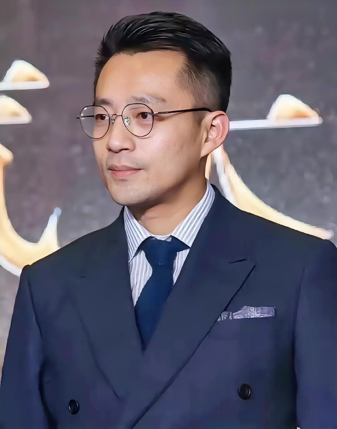 汪小菲放大招了！直接晒出长达六页的判决书，这是与大S关于抚养孩子的判决书，真相