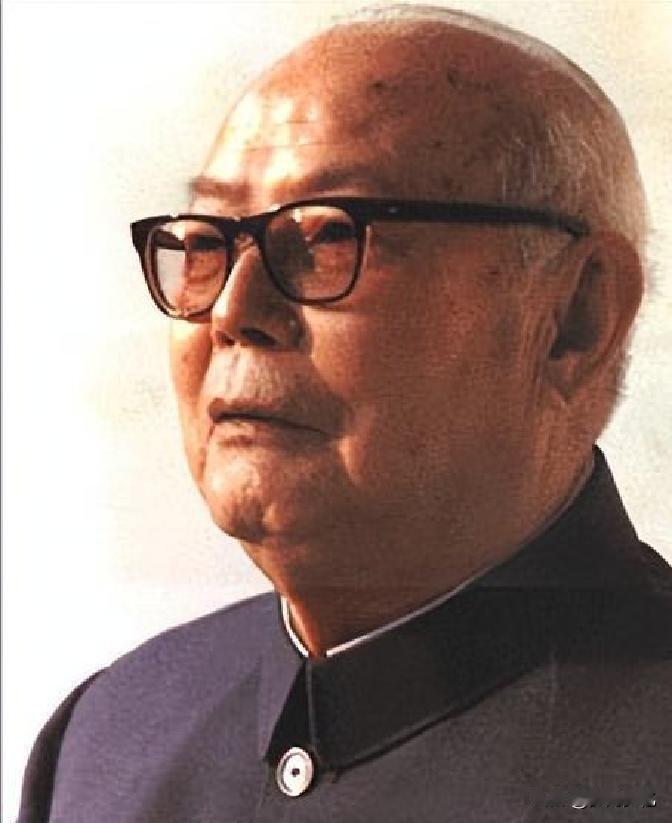 1978年深夜密谈！叶帅一句话定乾坤，华国锋沉默背后藏着大格局1978年的