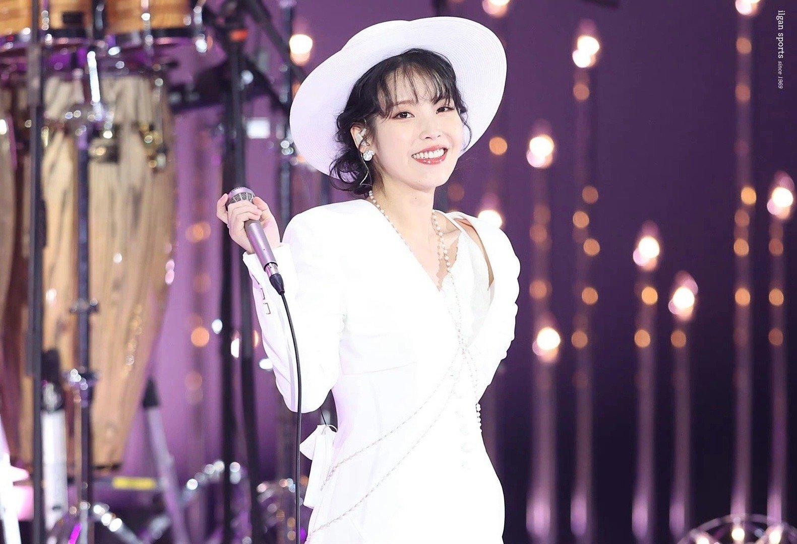 #IU#2022金唱片好怀念年末舞台的宝宝​