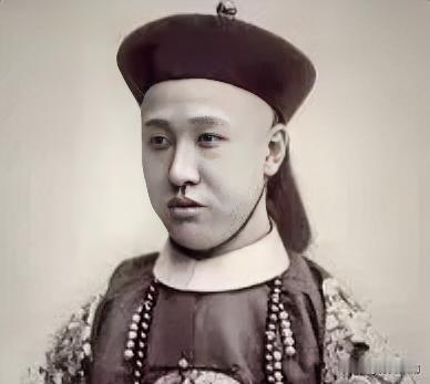 1950年，新中国成立第二年，大清末代监国摄政王载沣（1883—1951）依然在