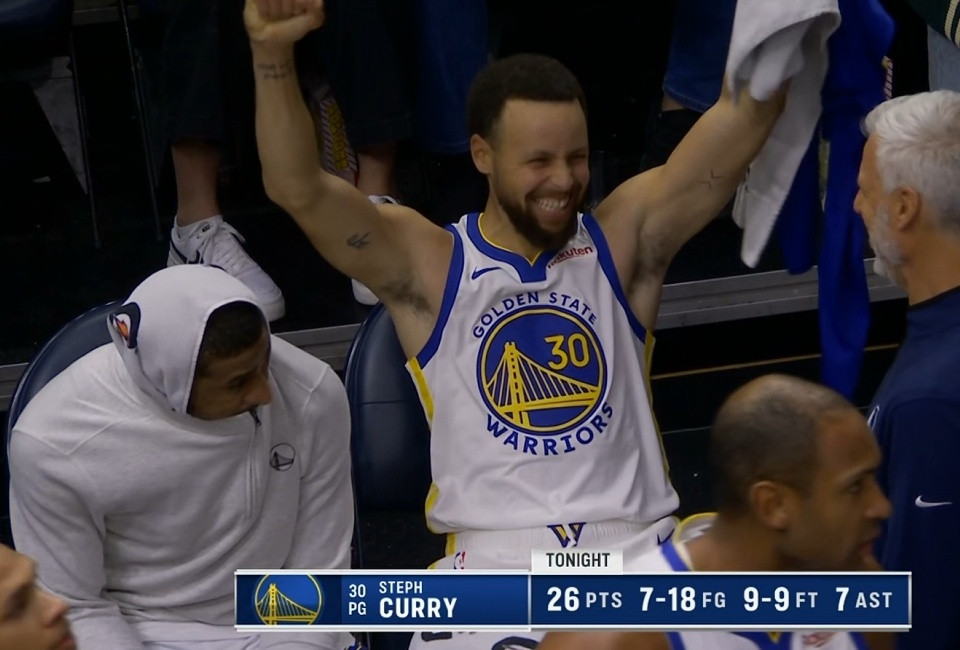 小学生下课了看起来真开心