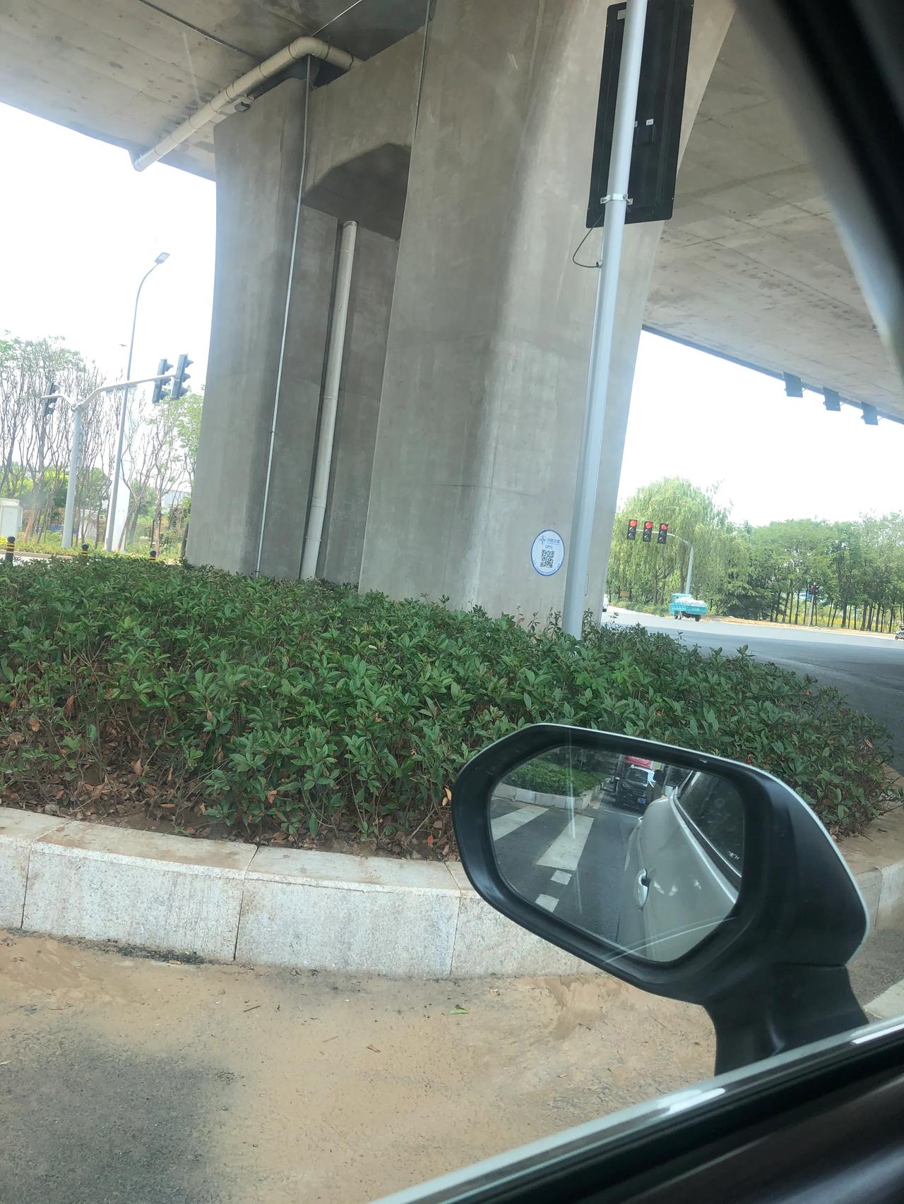 亚洲龙不想开了,想换腾势N8L我是亚洲龙第一批车主,2.5进取,落地23万多。