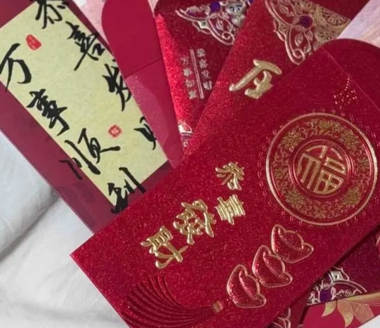 昨天我楼下的儿子结婚，我给了400元的红包做贺礼，今天早上他气势汹汹的来到我家，