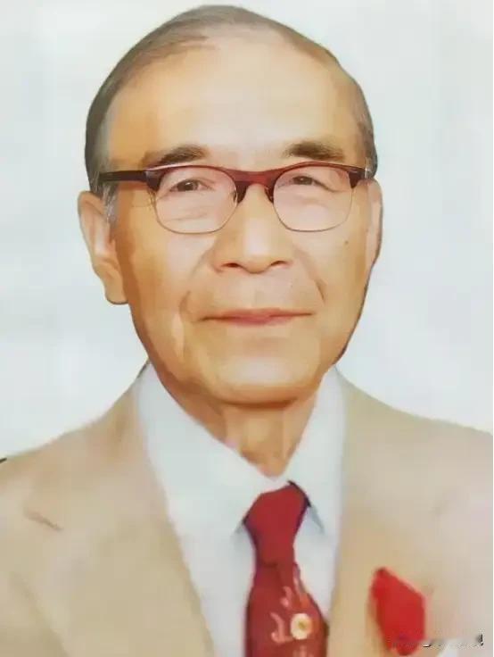 85岁的他喝迷糊了，把家里23岁的小保姆当成了自己老婆。保姆没有反抗，第二天，保