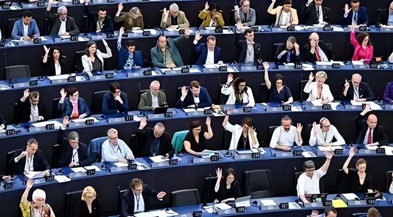 503票对中国下战书？欧洲议会涉港决议一边倒，中国应战不退让1月22日，欧洲