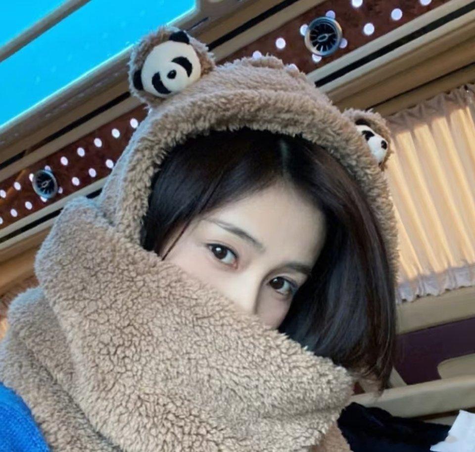 对待私生就应该是这个态度，别让私生太猖狂了，白鹿的行为虽然有些情绪化但是每个艺人