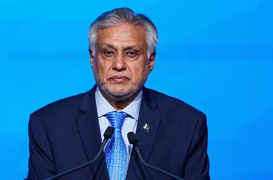 2025年有两个没想到:一是印巴打了一仗,巴基斯坦竟能把印度摁在地上摩擦;二是巴