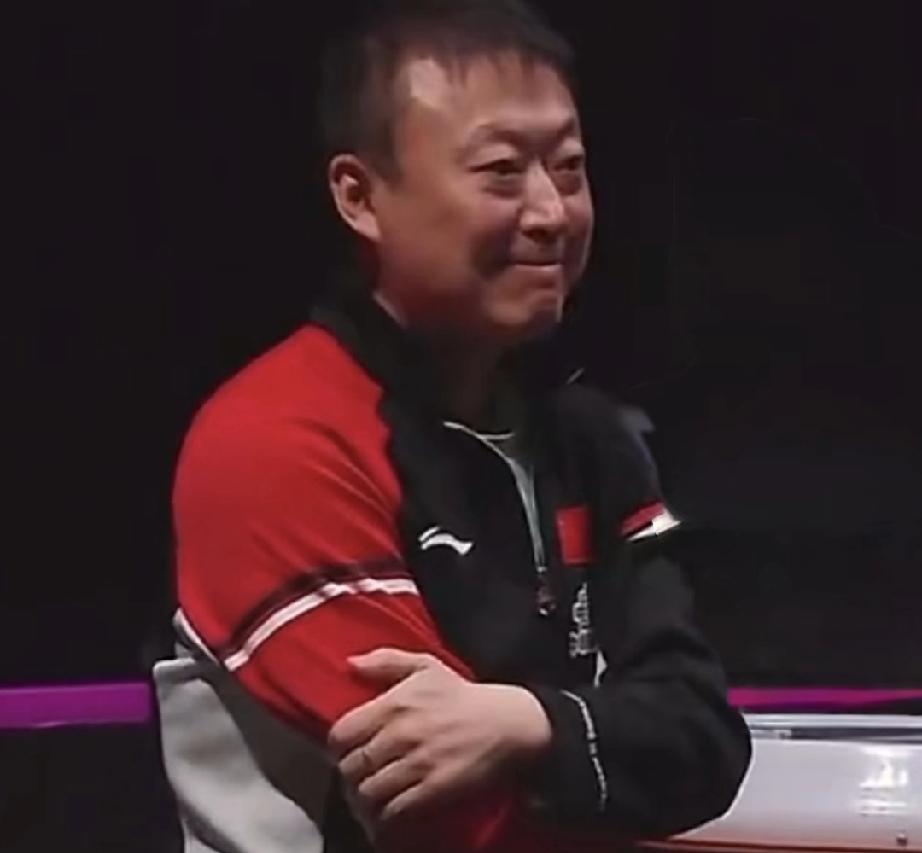 有莎莎在就是定海神针，可别说国乒人才济济了。你看看马琳教练的表情就知道了。刚过