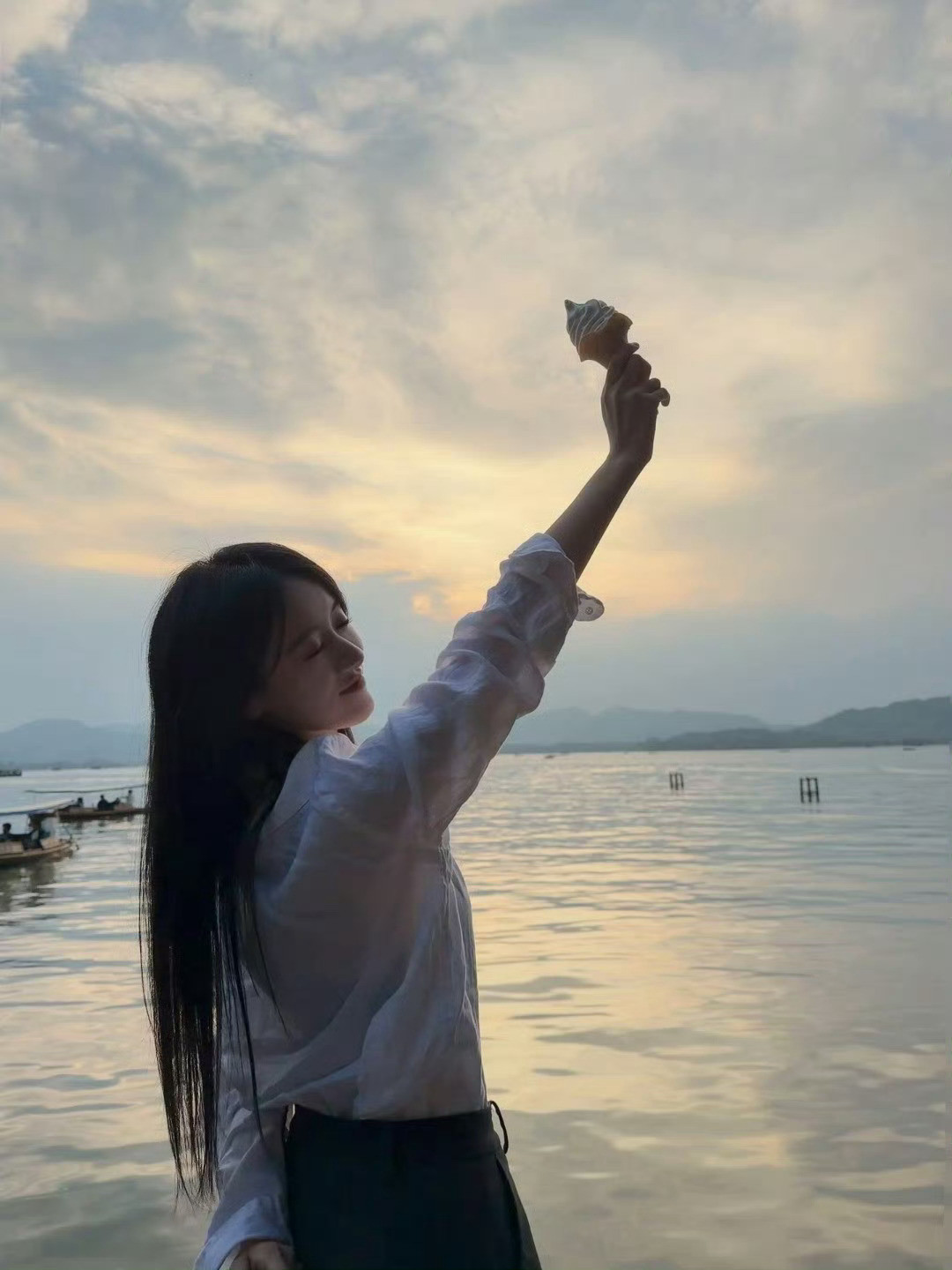 人间至甜袁冰妍每次都用冰淇淋🍨来表达爱意的浪漫女人OO~​​​