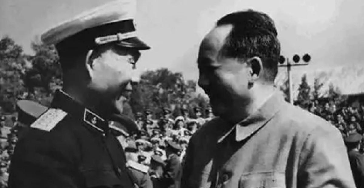 1957年毛主席到萧劲光家吃饭，称赞他称职：我们的海军司令选择没错！1949年