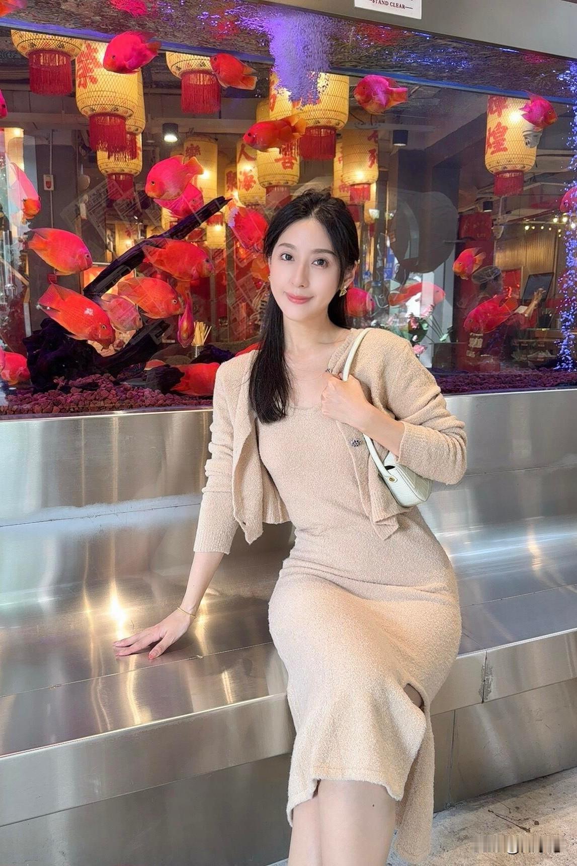 冬天的第一顿火锅～真的是馋火锅好久了，这么冷的天，当然来一顿暖乎乎的咯！就开在