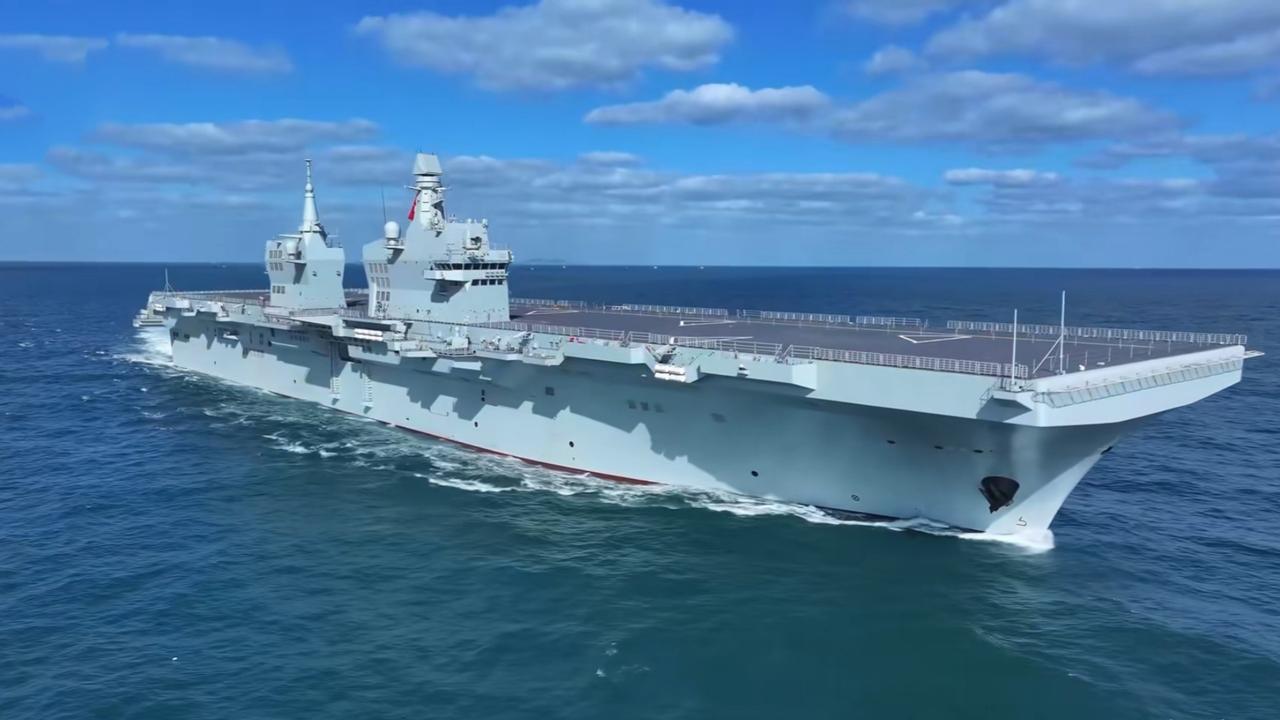 降维碾压！中国三航母亮剑，七国联军根本没胜算中国3艘航母齐集南海，连电磁弹射