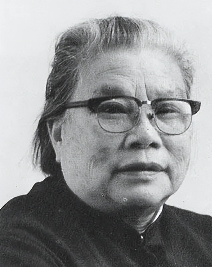 就在朱德总司令的孙子被执行死刑的第二天，朱老总的夫人康克清外出参加重要活动。行车