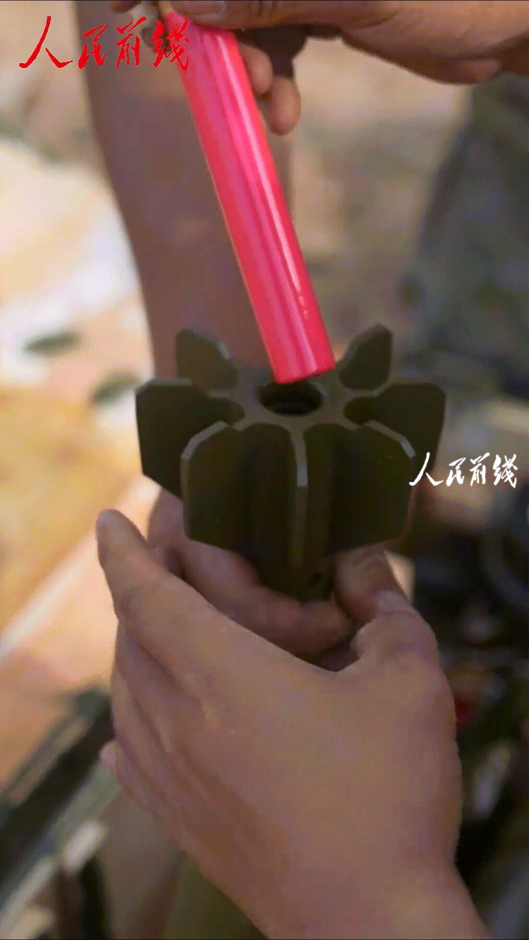 1080P动图100MM迫击炮的基本药管，很长​​​