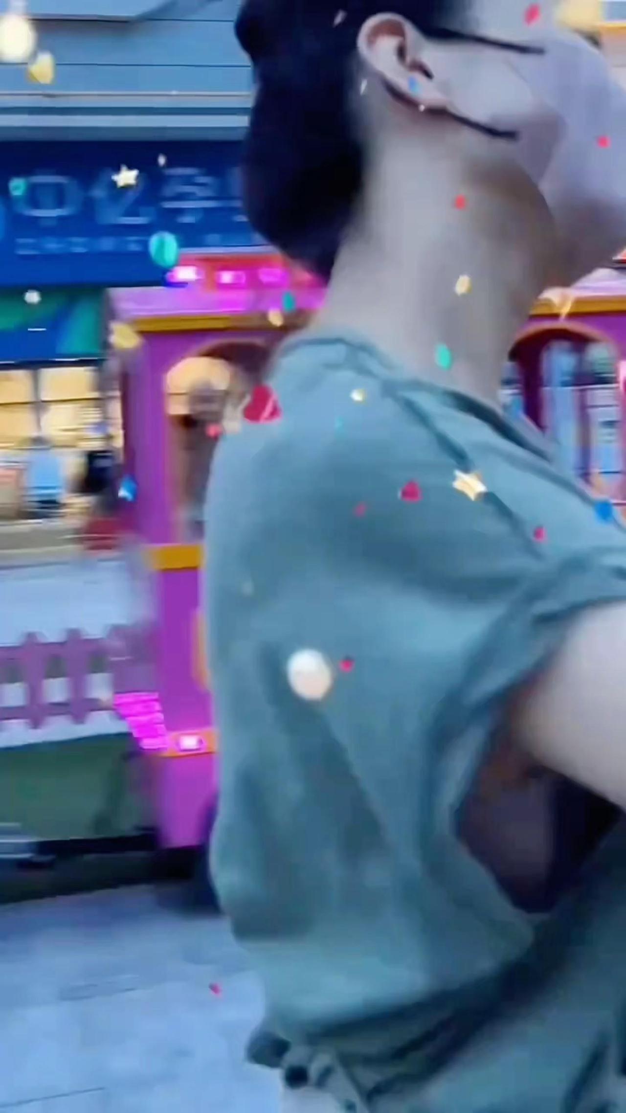 高圆圆跳舞的样子有一点点迷人！高圆圆跳舞好身材性感不是骚