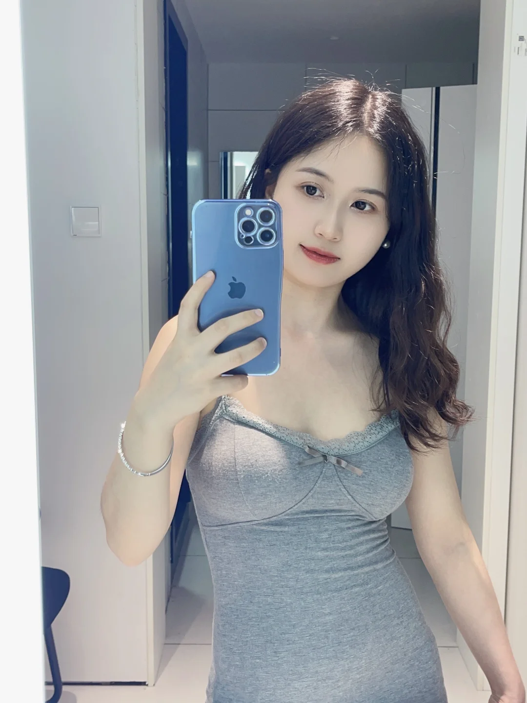 出！灰色蝴蝶结裙子👗