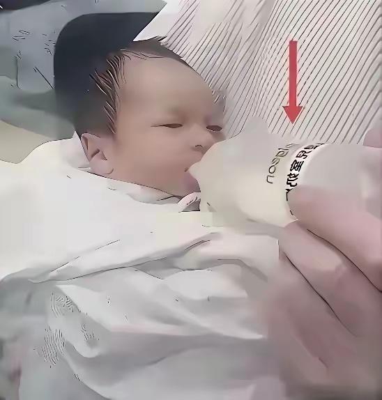 张兰对儿媳颇为体贴，允许她为保持身材而选择液态奶喂养。不少普通人虽有类似想法，却