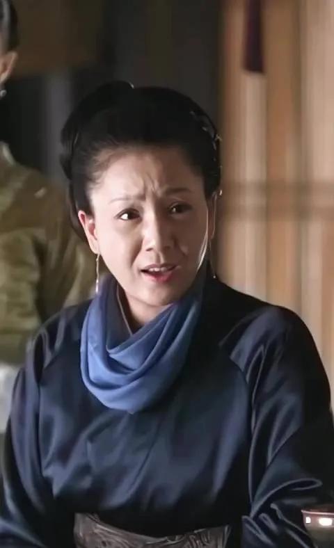 我是陕西籍演员王艳梅，演了多年的戏，越演越自然。那年真实案例改编的《女囚》里，第