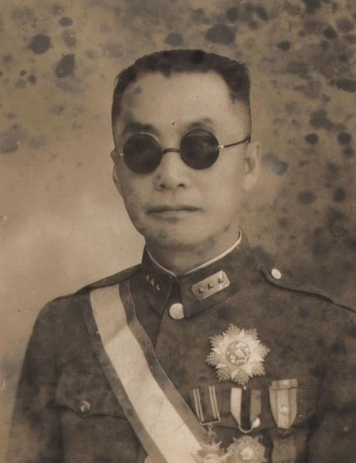 1949成都解放，解放军苦寻四川省主席王陵基不见踪影！众人猜测逃往台湾，真相远