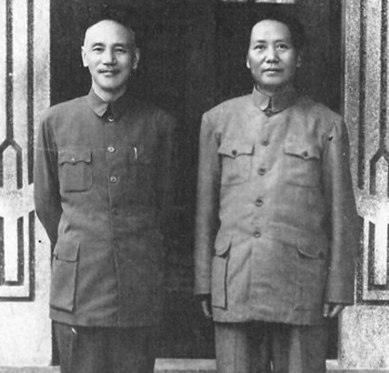 一九五六年毛主席亲自写信邀请蒋介石回到故乡，蒋介石收到信后反复阅读却沉默无语1