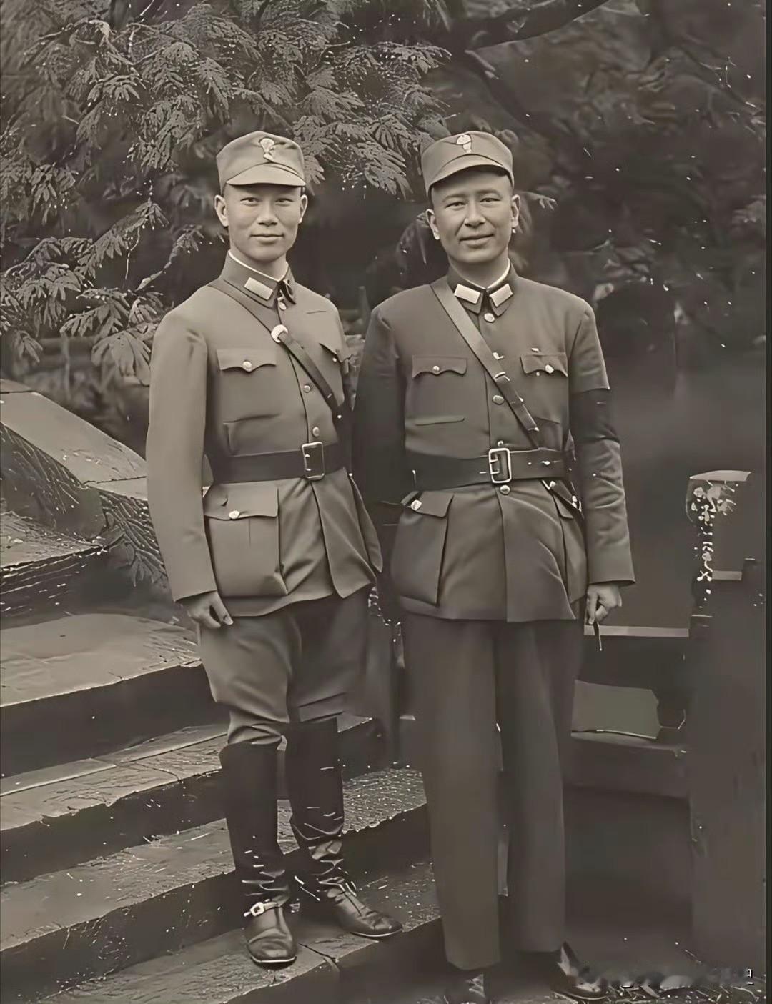 陈诚与白崇禧同框合影，二人身高差距明显，同为国民党高级将领，却有着截然不同的军事