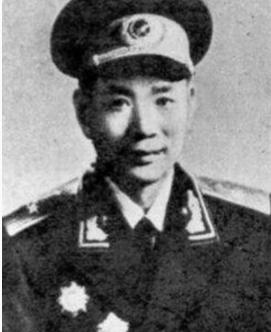 1954年，12军政委李震升职（1955年被授予少将军衔），军长肖永银（1955