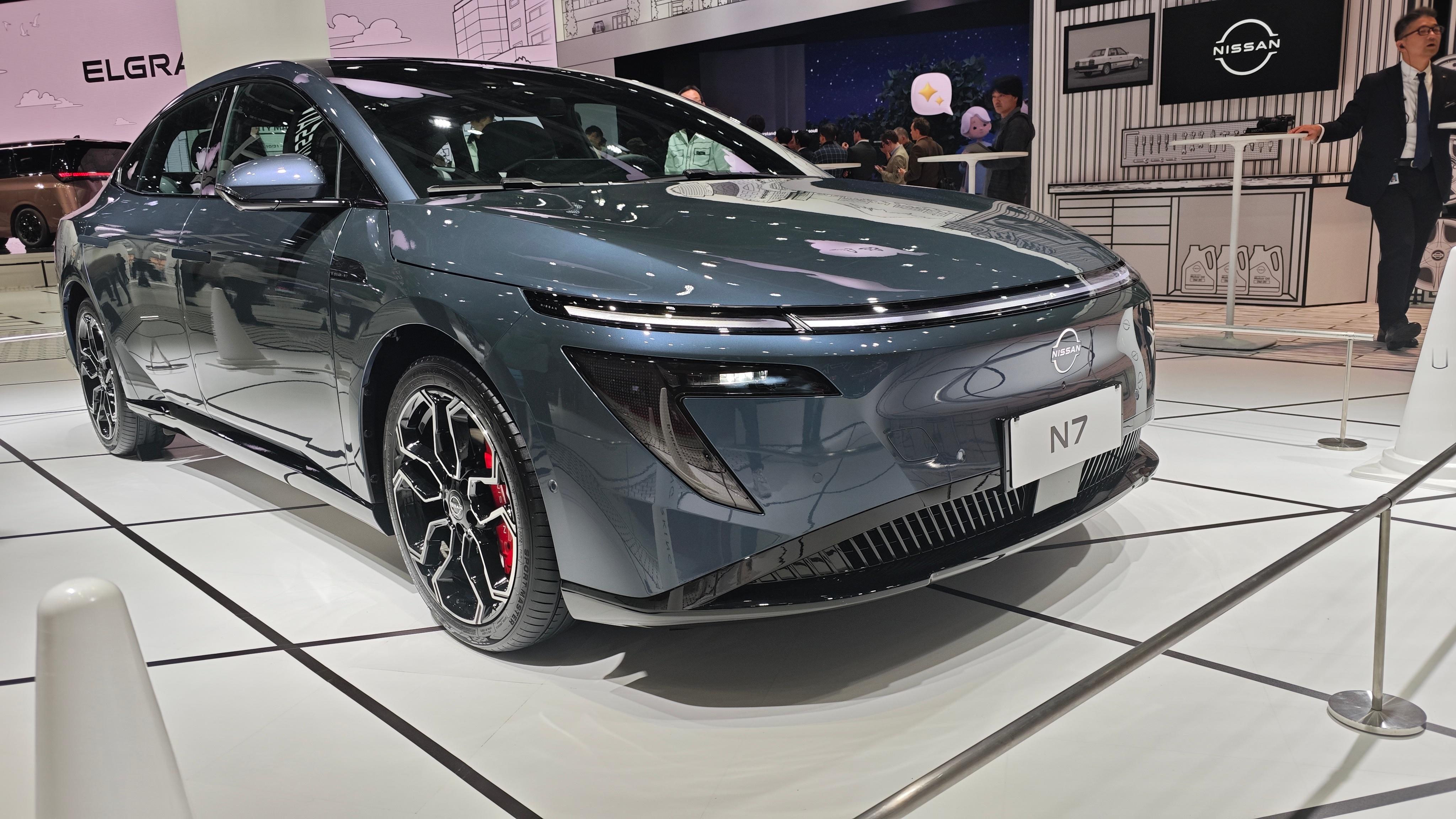 日产N7成东京车展新焦点车展现场直击：在今年的东京车展日产展台，东风日产N7成为