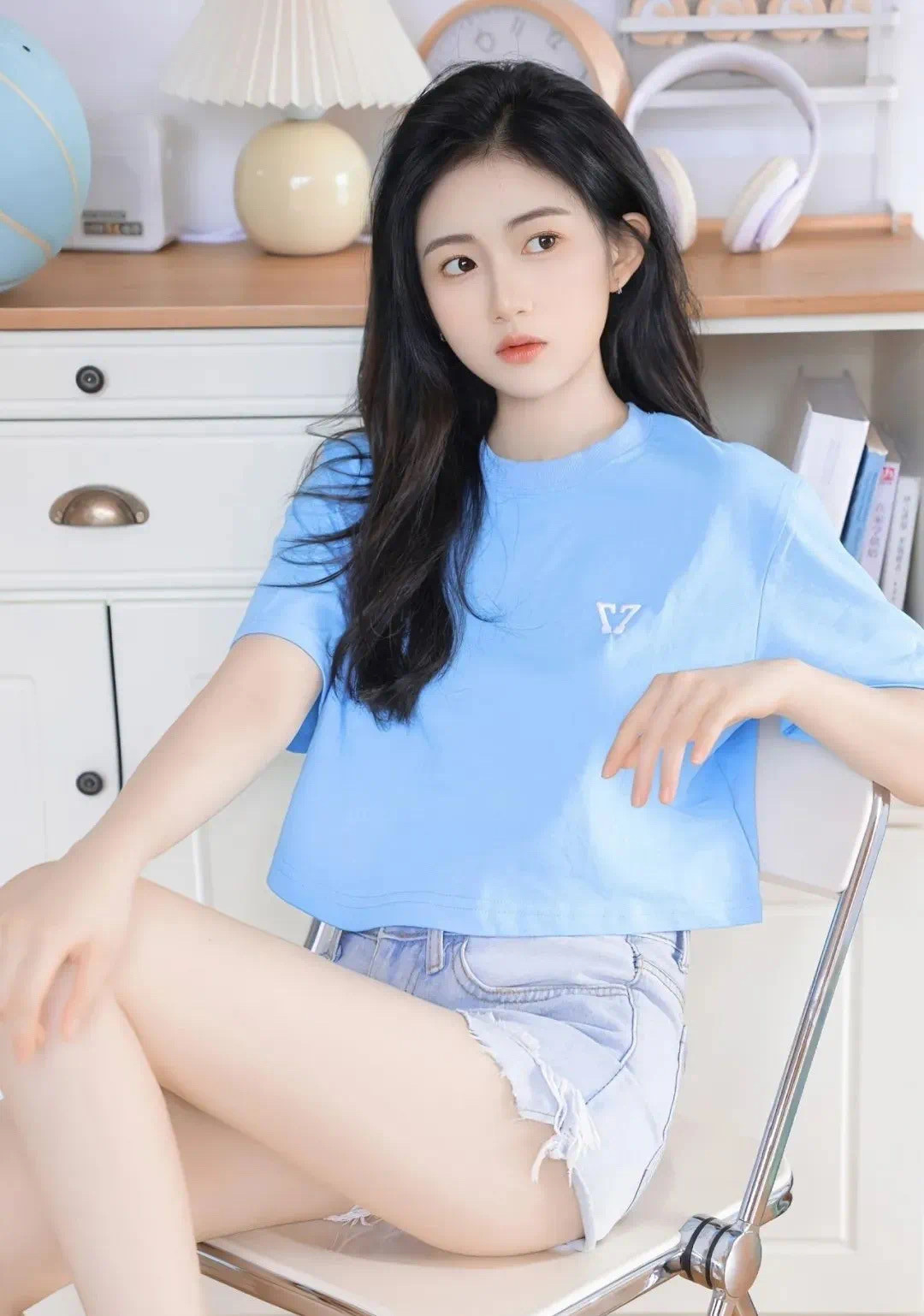 长成这样出门会被要微信吗？