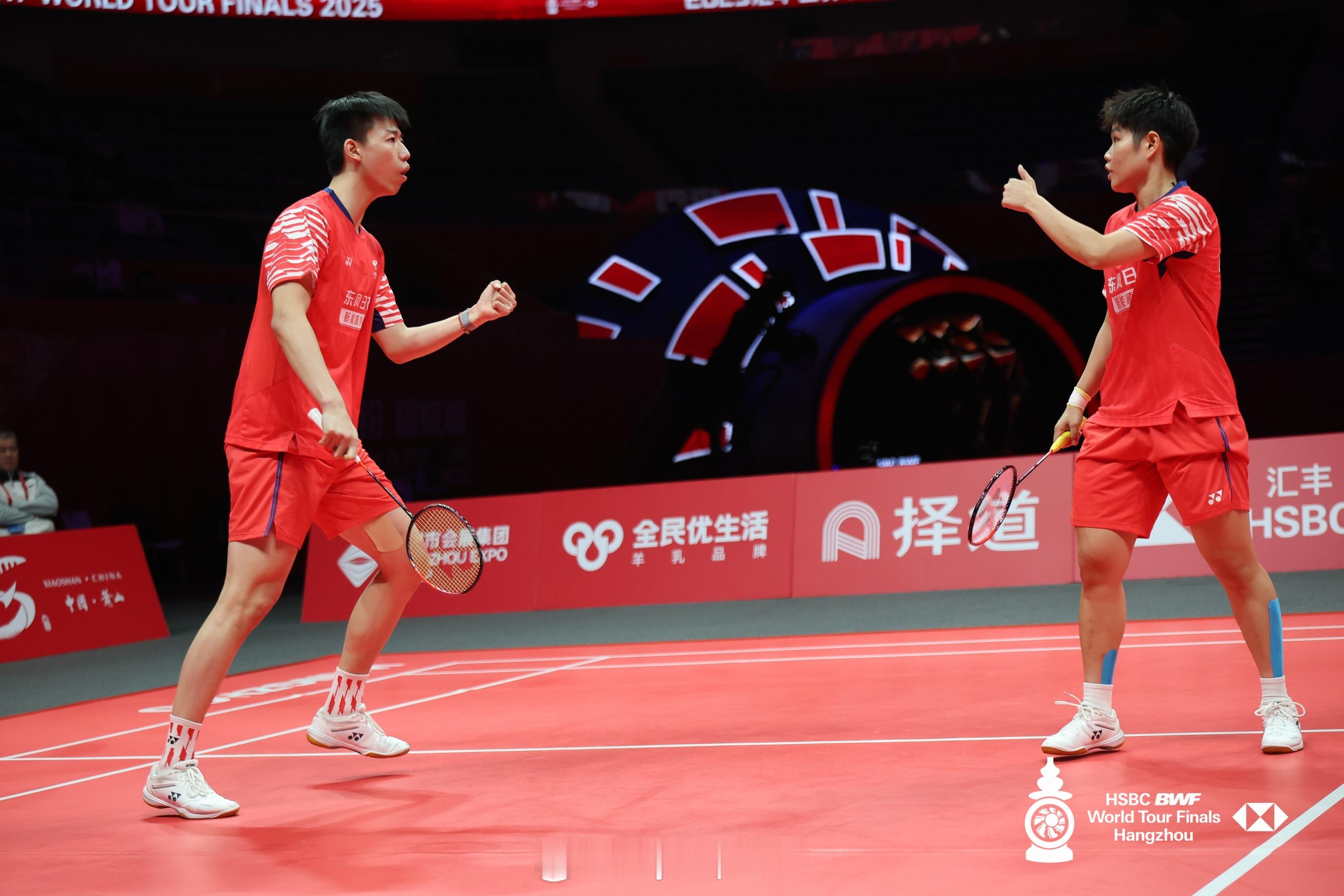 【羽联总决赛小组赛末轮国羽6胜2负梁王晋级四强】2025年世界羽联年终总决赛