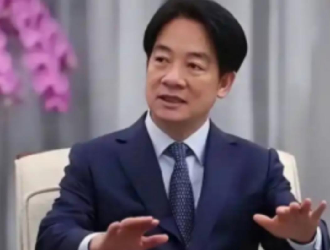 赖清德认为：中华人民共和国从1949年10月1日起，没有对台湾行使有效管治权，至