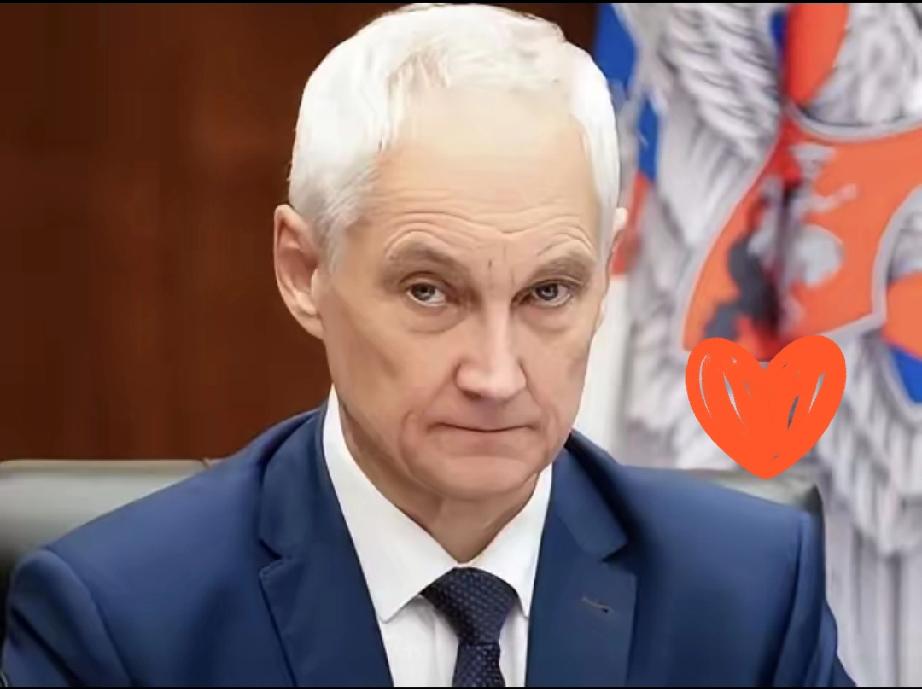 俄罗斯成了新年的第一个笑话！俄罗斯国防部长别洛乌索夫发表新年讲话：“2025年，