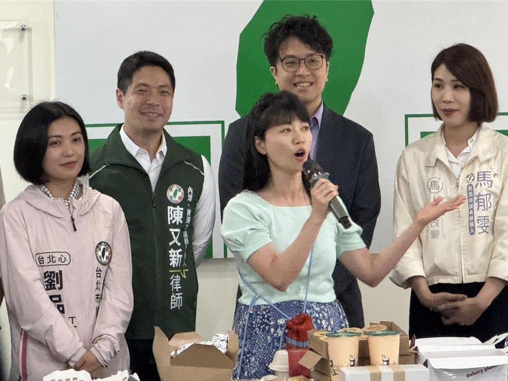 绿小鸡急挂沈伯洋广告牌他看穿高嘉瑜：认识到什么叫冷暖自知民进党13日拍板台北