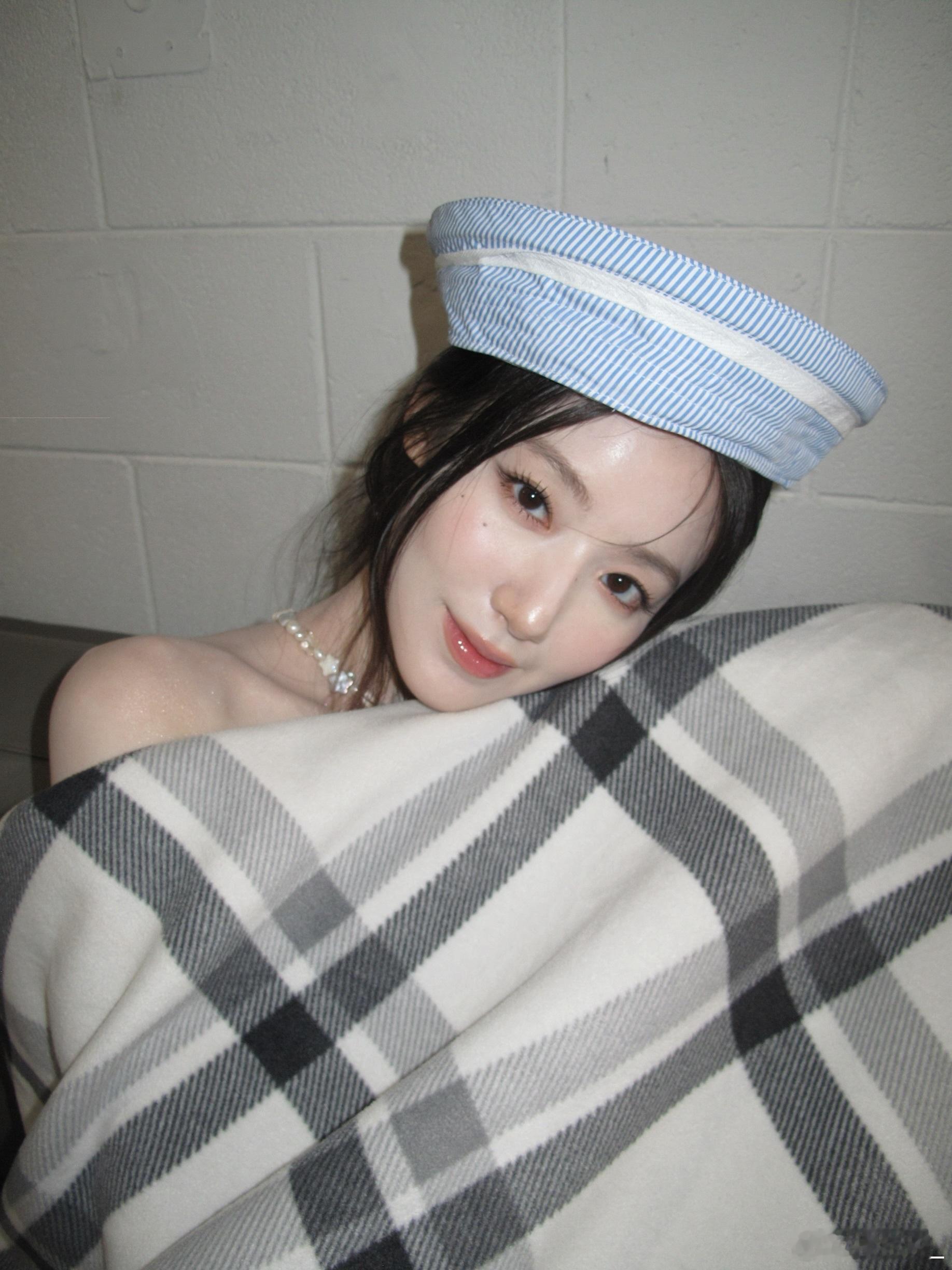 叶舒华你是神吗…好性感的肩颈线条