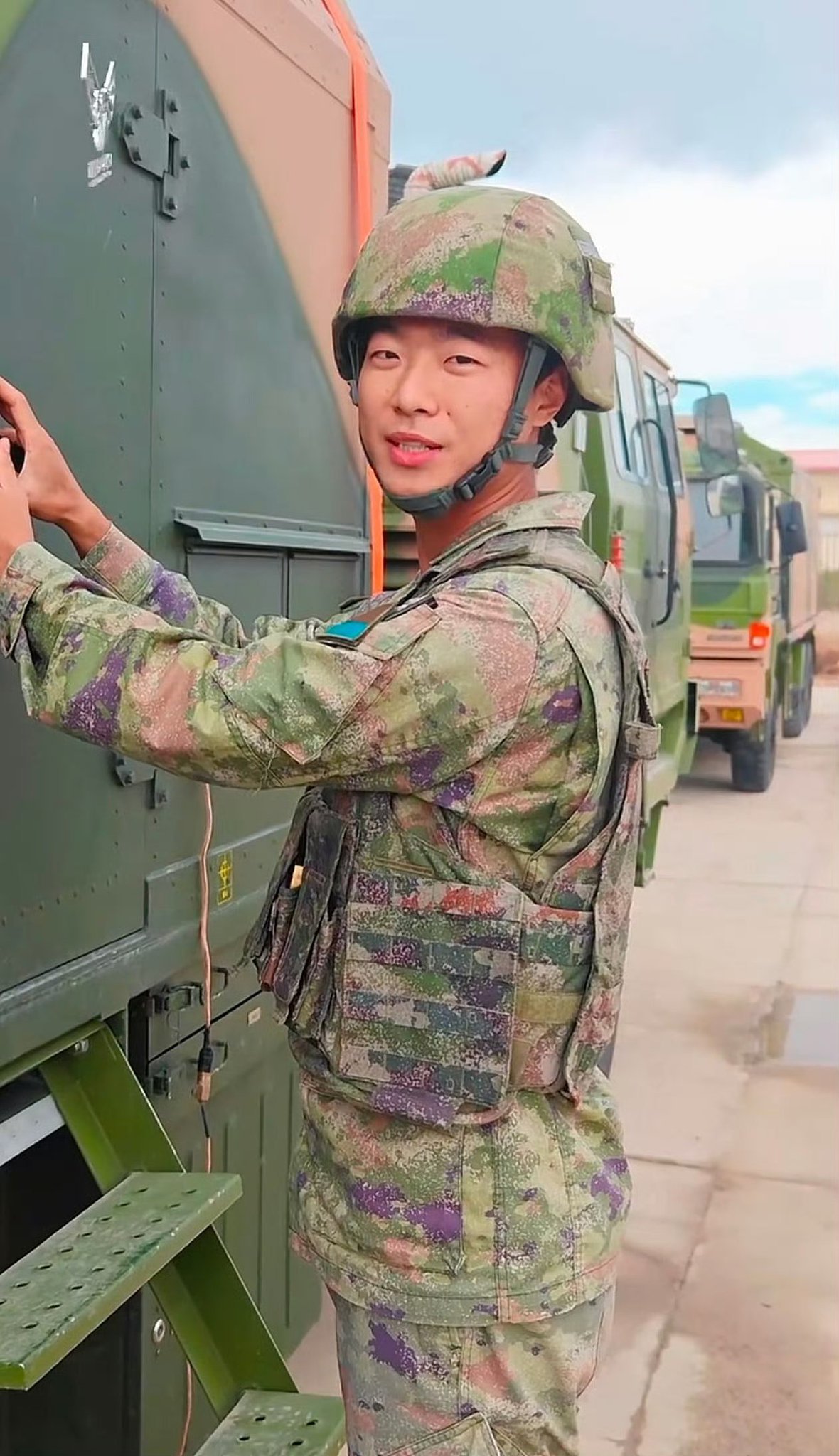 HQ-20已正式服役[并不简单]当然这之前就有卫星图已证实！图源推特烽火问鼎计