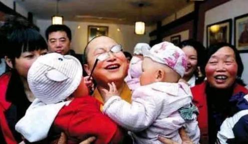 汶川大地震时，出现了科学至今都无法解释的奇迹！地震发生后，108个罗汉娃神奇降临
